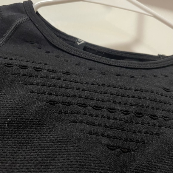 Gymshark Stretch Mesh Style Long Sleeve Workout Top - Picture 3 of 11